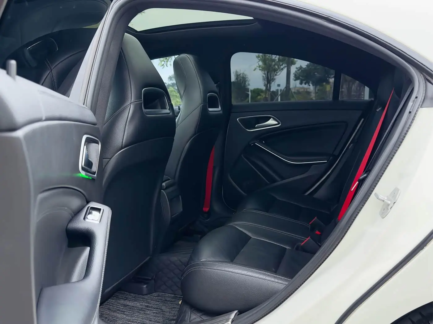 Mercedes-Benz CLA 2017 — Фото 11/20