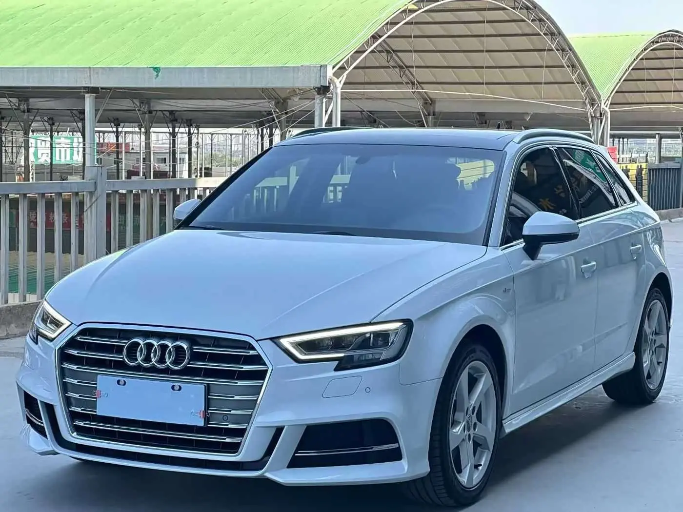 Audi A3 2021 — Photo 1/10
