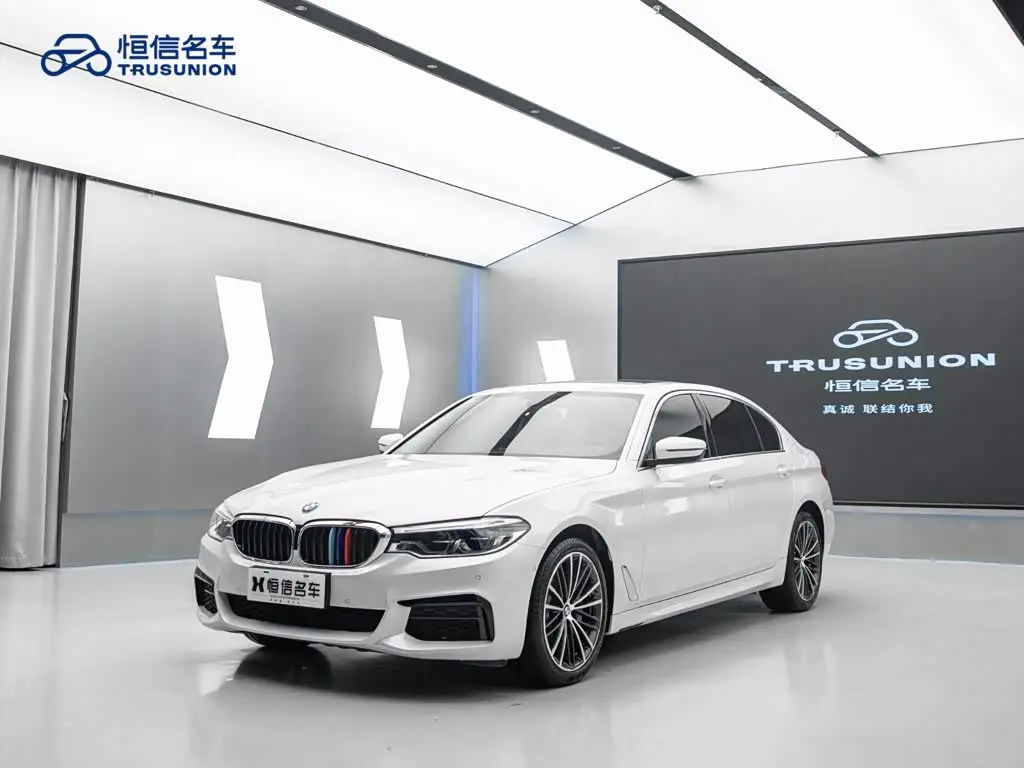 BMW 5 Series 2020 — Фото 1/20