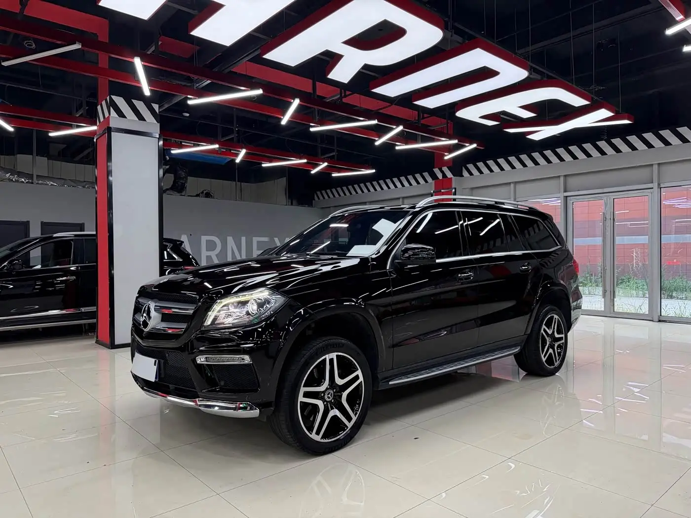 Mercedes-Benz GL-Class 2013 — Photo 1/20
