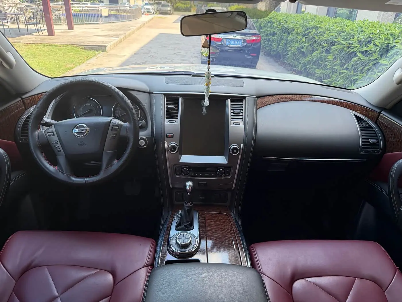 Nissan Patrol 2018 — Photo 5/9