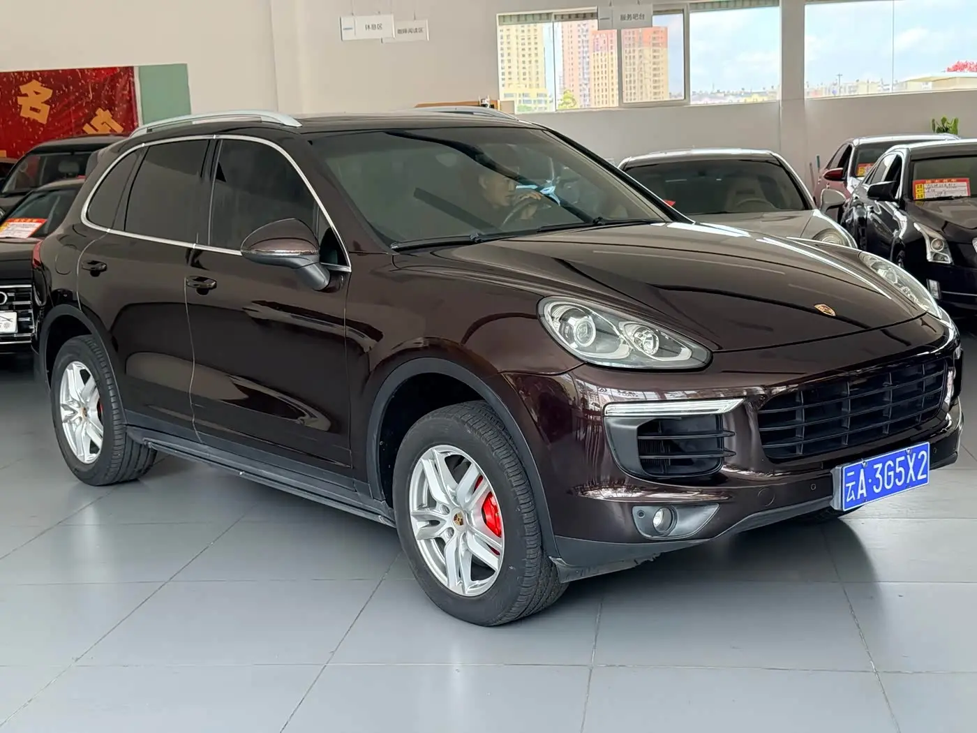 Porsche Cayenne 2015 — Photo 2/17