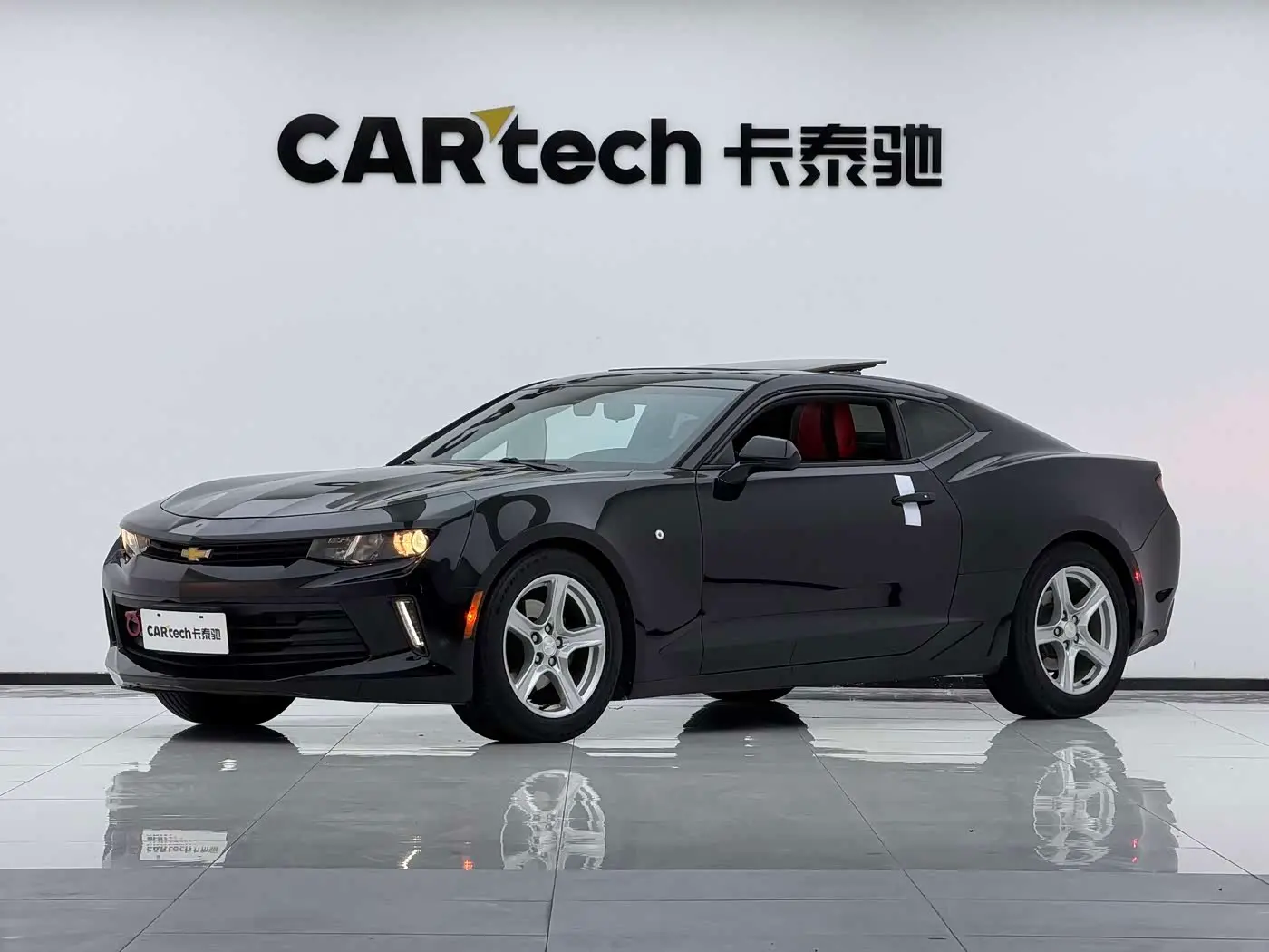 Chevrolet Camaro 2017 — Фото 1/14