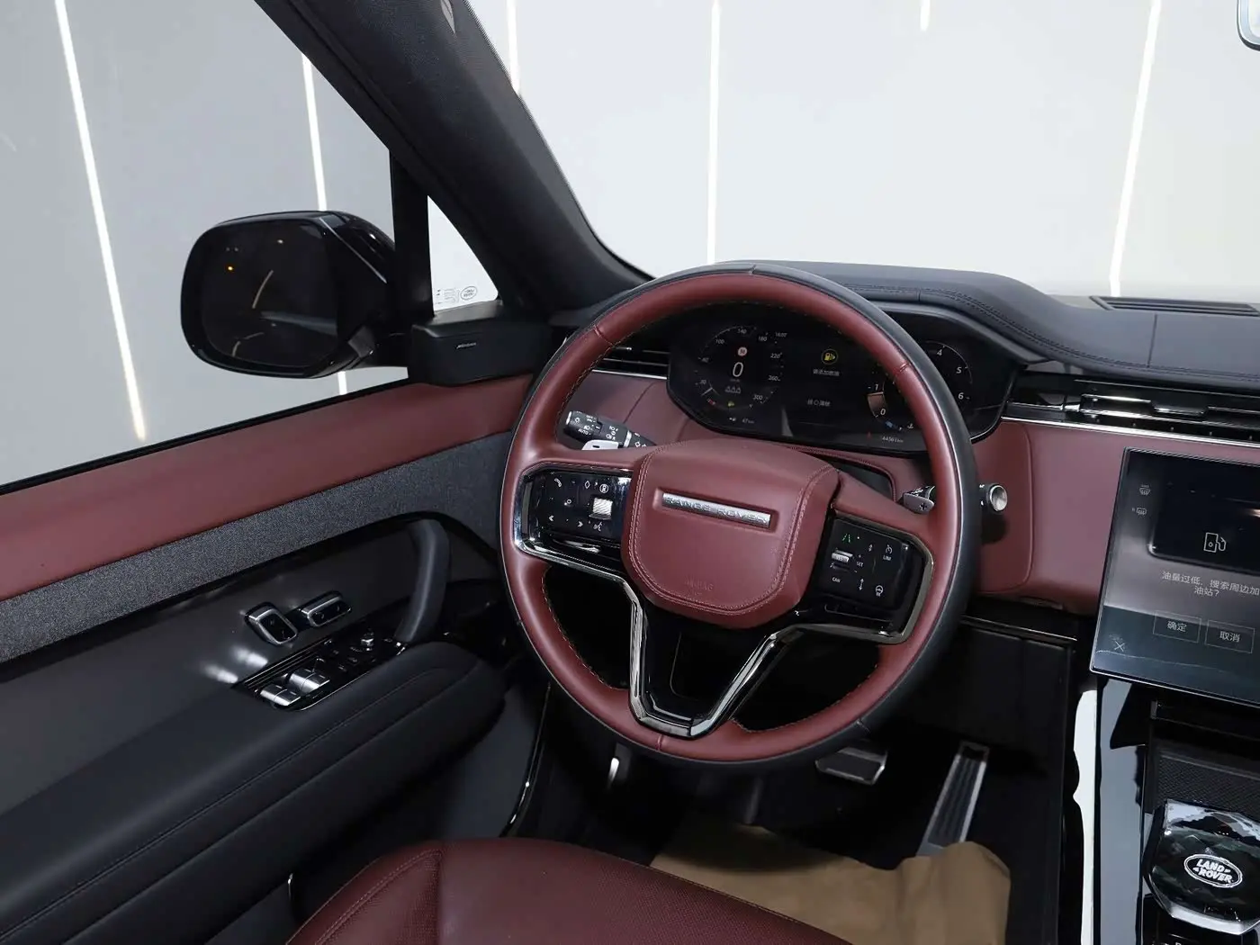 Land Rover Range Rover Sport 2024 — Photo 11/15