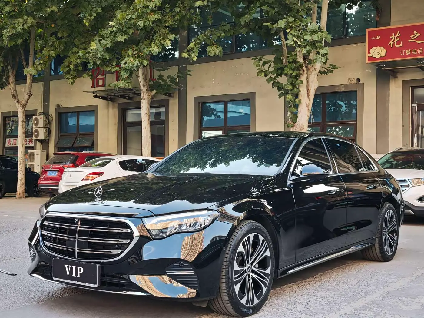 Mercedes-Benz E-Class 2026 — Фото 1/10