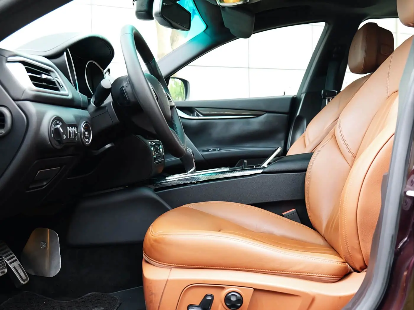 Maserati Ghibli 2015 — Photo 10/16