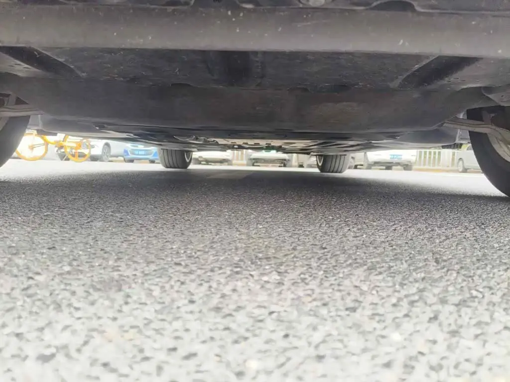 BMW 3 Series 2024 — Photo 10/13