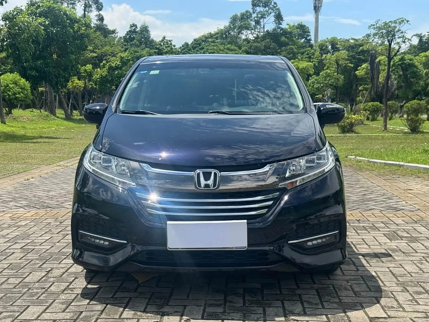 Honda Odyssey 2018 — Фото 2/18