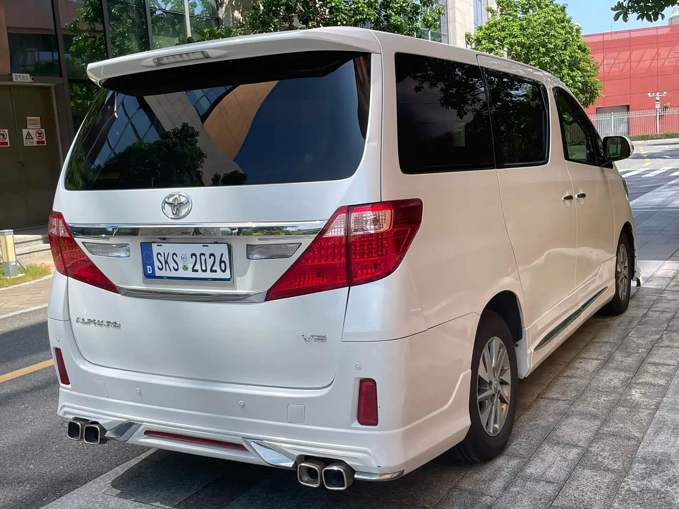 Toyota Alphard 2012 — Фото 5/13