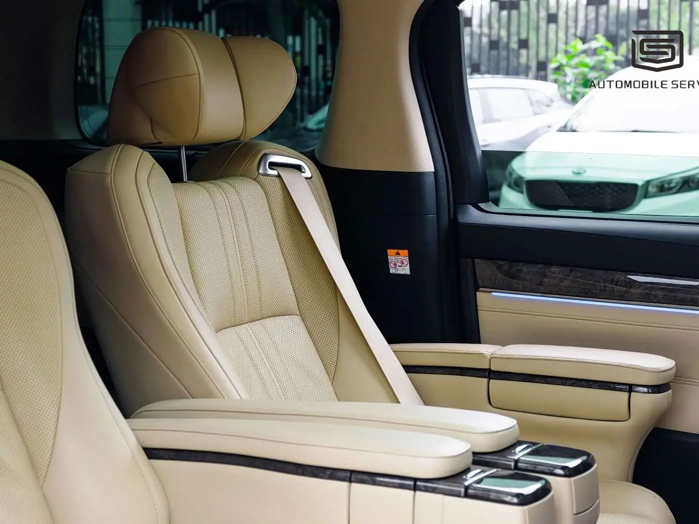 Toyota Alphard 2022 — Фото 13/17