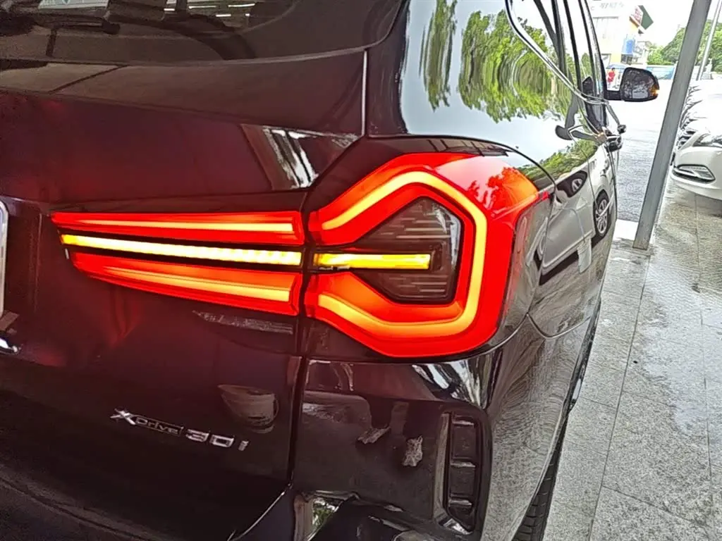 BMW X3 2022 — Photo 8/20