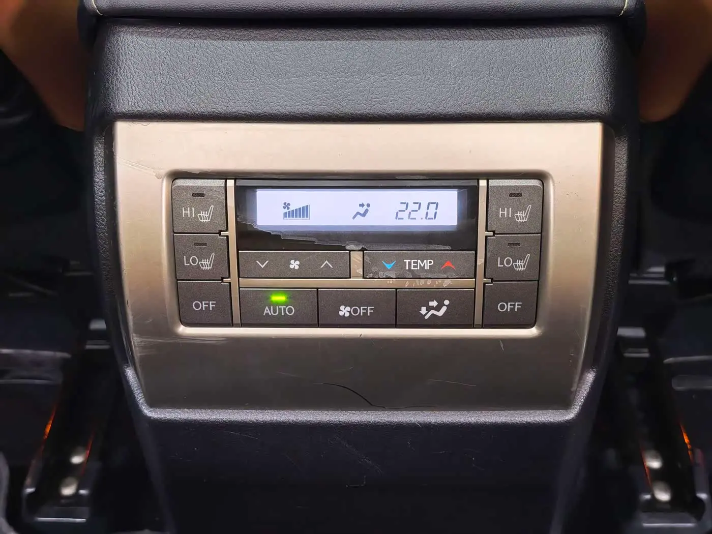 Lexus GX 2017 — Photo 15/20