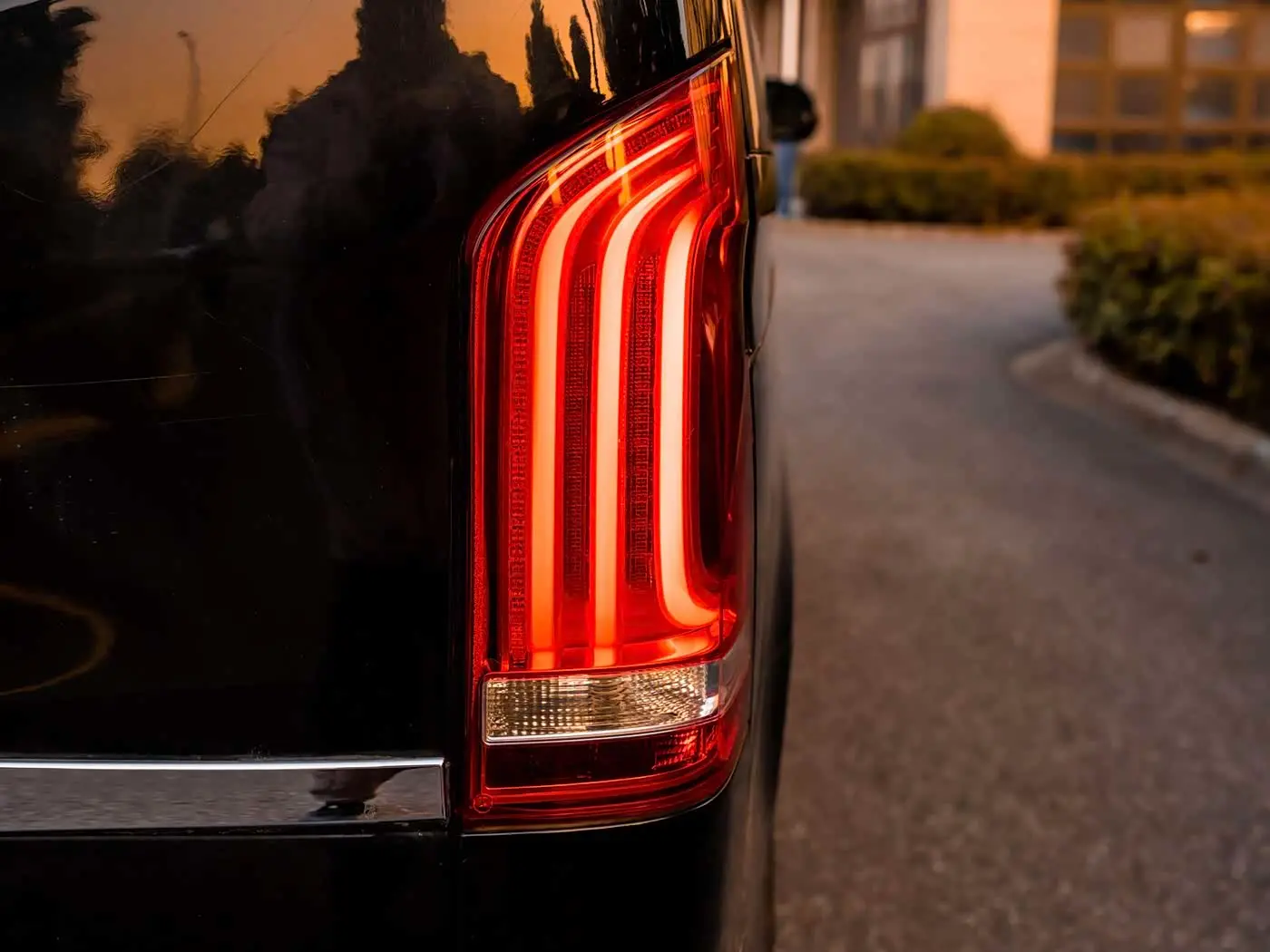 Mercedes-Benz V-Class 2019 — Фото 6/20