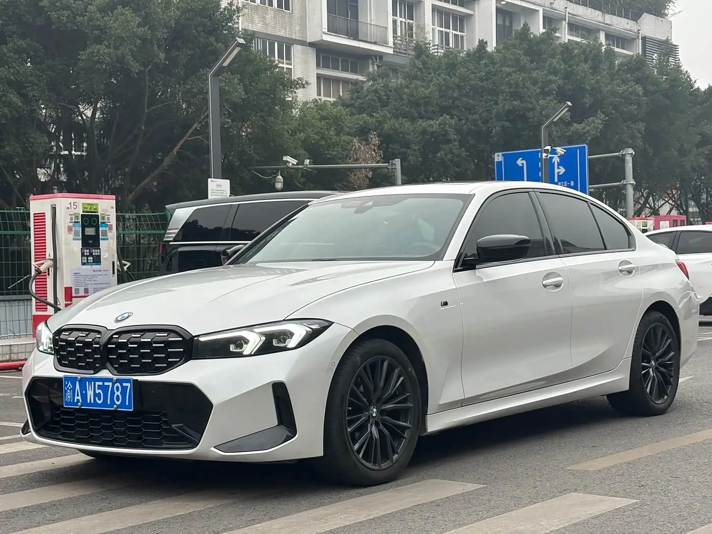 BMW 3 Series, 2024