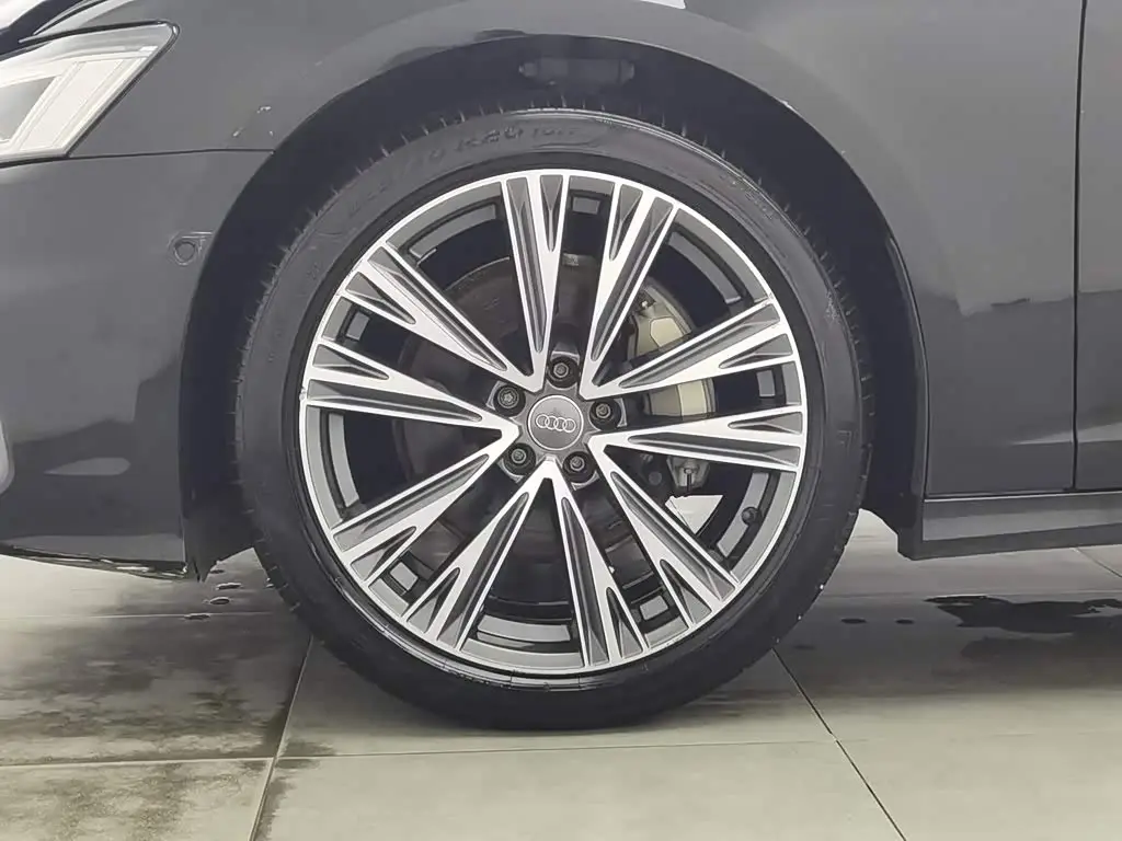 Audi A6L 2021 — Photo 17/20