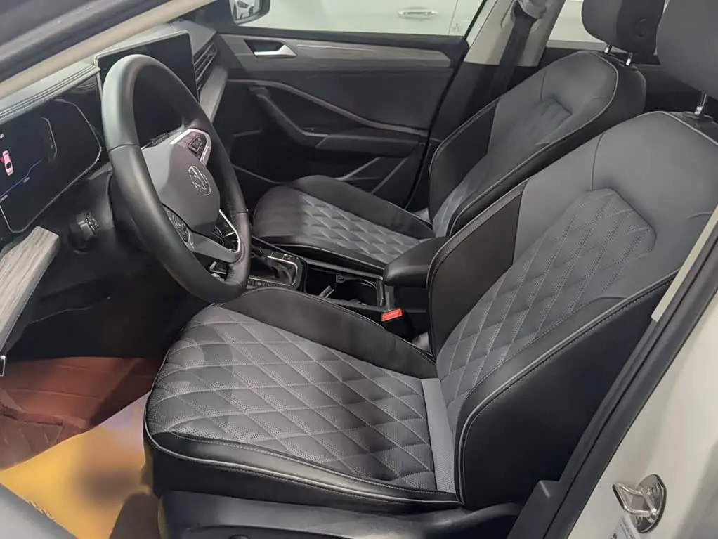 Volkswagen Sagitar 2025 — Photo 12/18