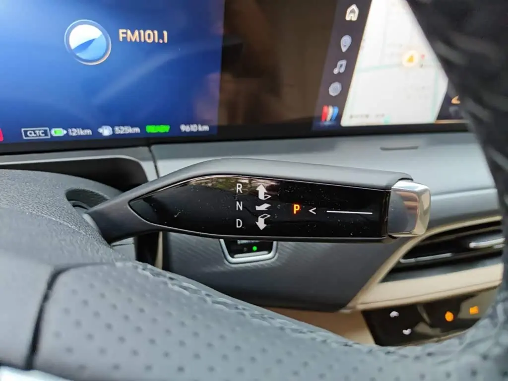 Buick GL8 New Energy 2025 — Photo 10/20