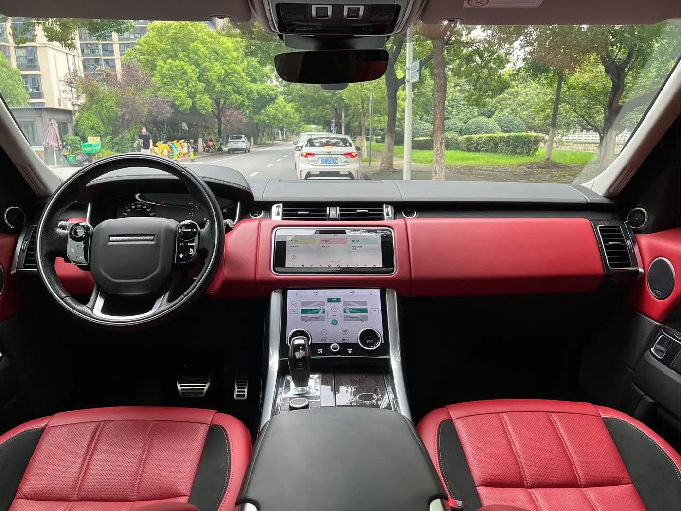 Land Rover Range Rover Sport 2022 — Photo 11/20