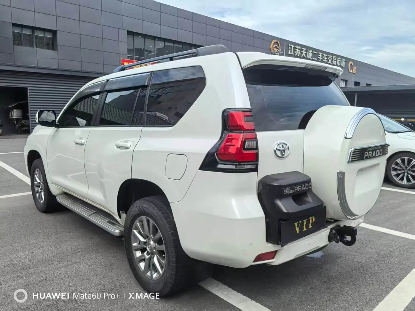 Toyota Prado 2019 — Photo 4/15