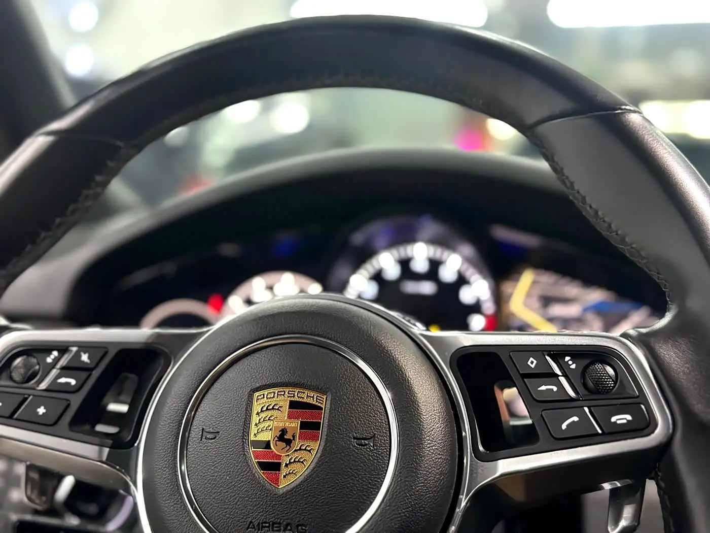 Porsche Cayenne 2018 — Фото 16/20