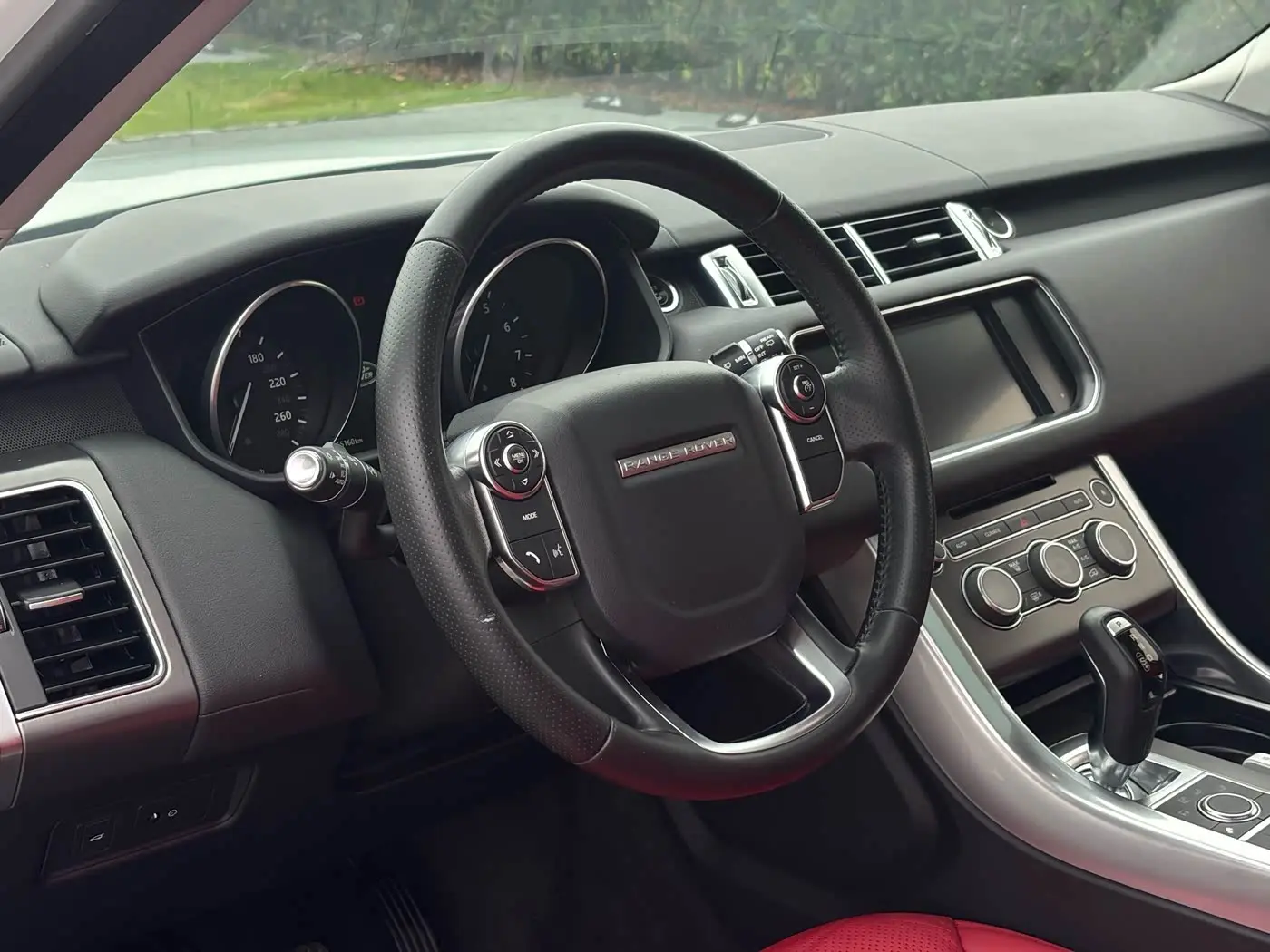 Land Rover Range Rover Sport 2017 — Photo 9/19