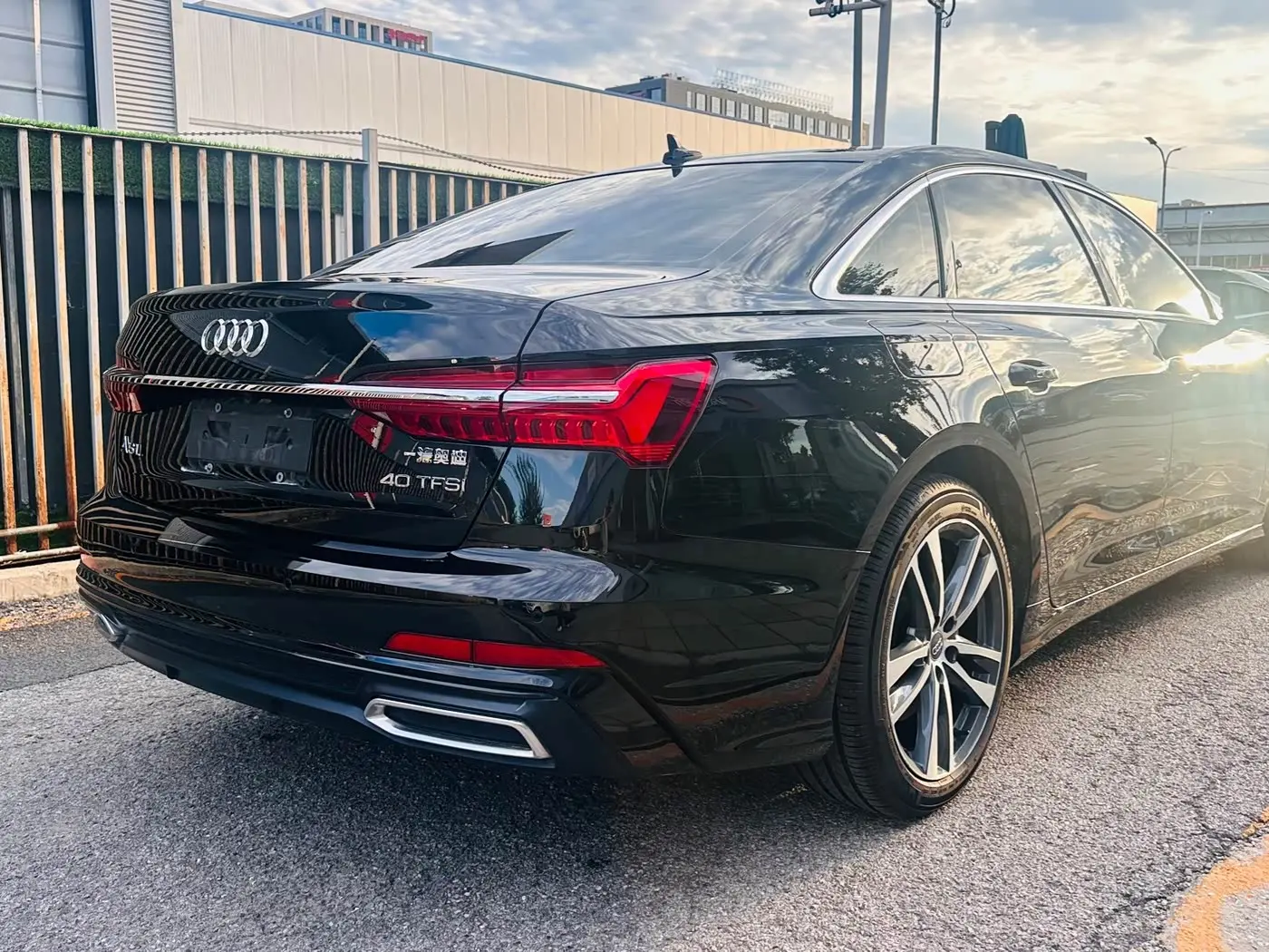 Audi A6L 2021 — Photo 4/17