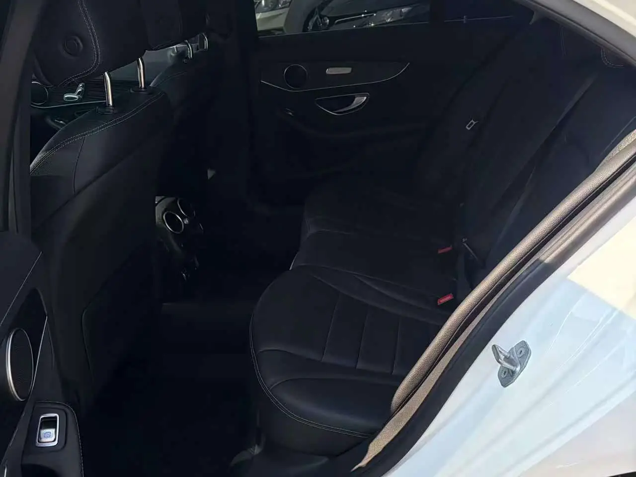 Mercedes-Benz C-Class 2021 — Photo 8/15