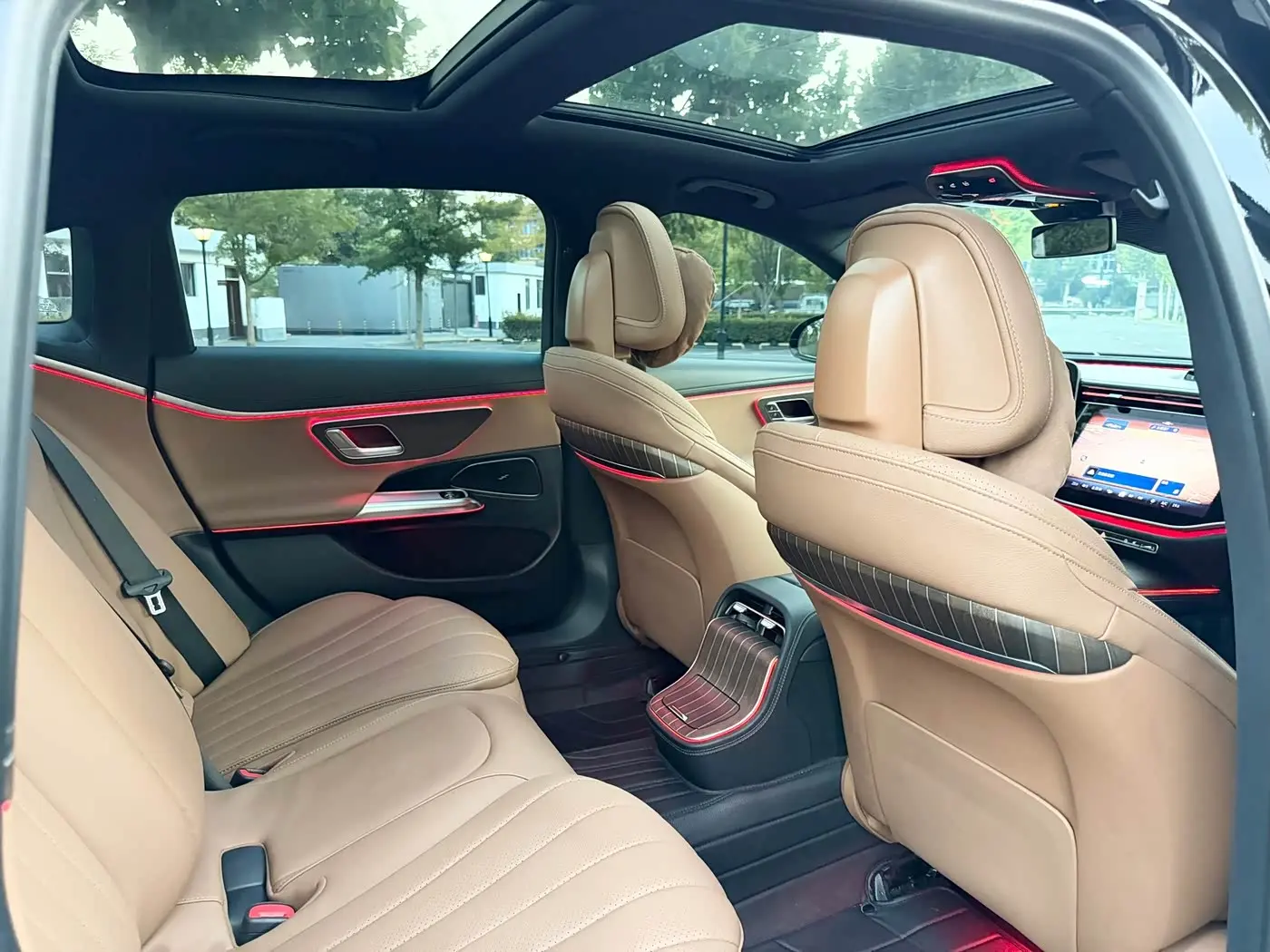 Mercedes-Benz E-Class New Energy 2024 — Photo 13/15