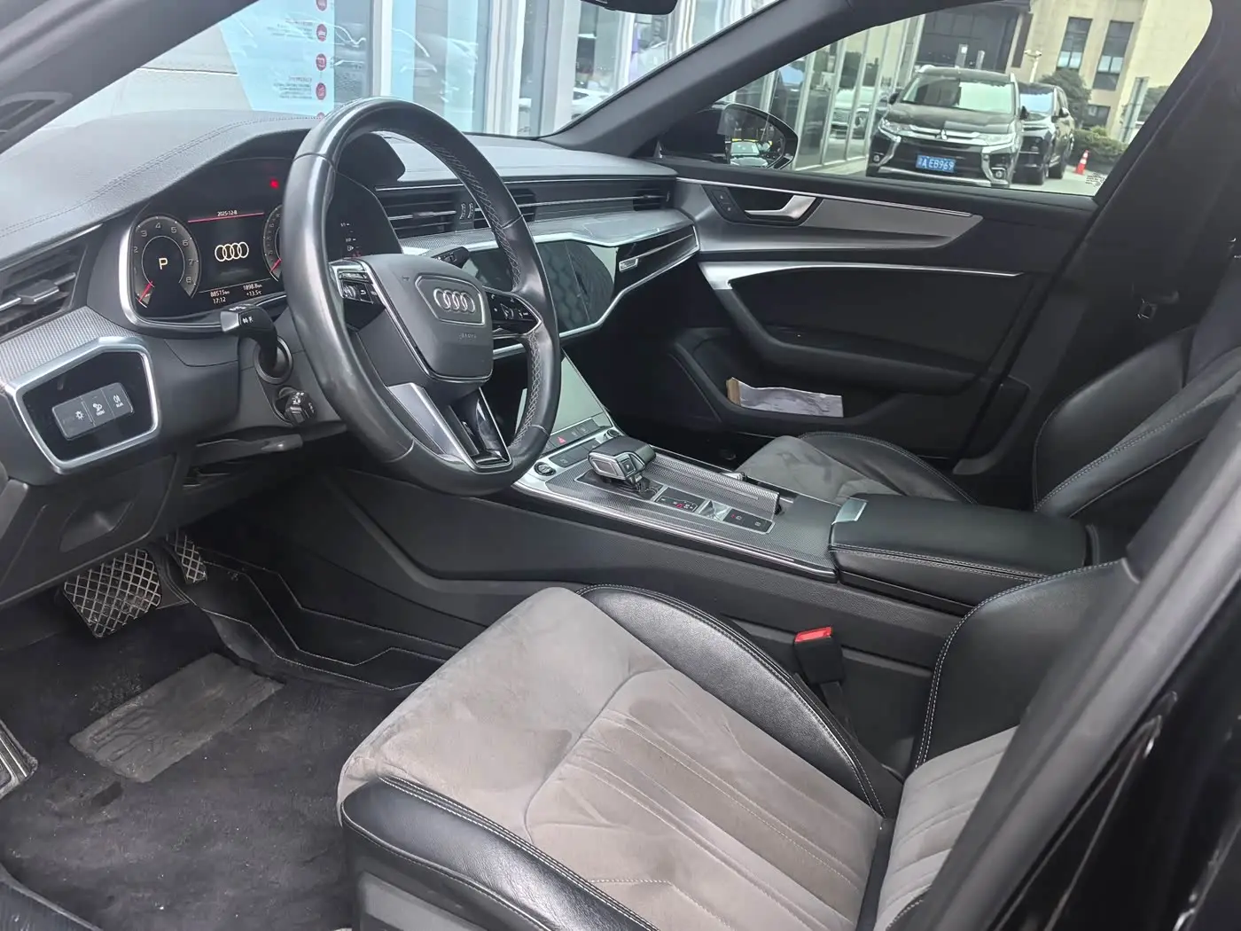 Audi A6L 2022 — Şəkil 12/17