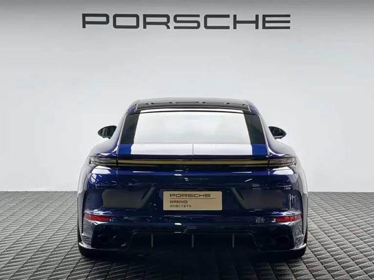 Porsche Panamera 2024 — Фото 4/16