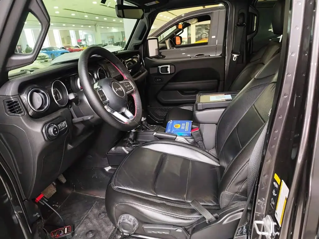 Jeep Wrangler 2022 — Фото 11/20