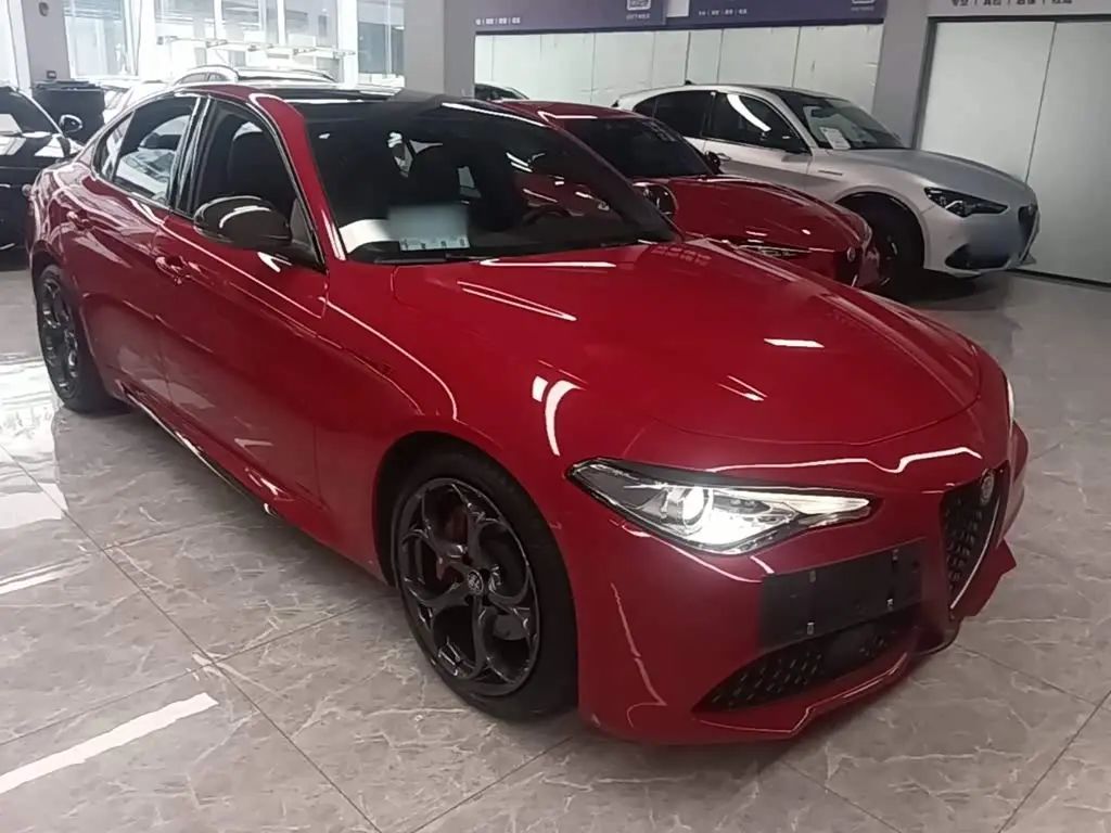 Alfa Romeo Giulia 2022 — Photo 4/20