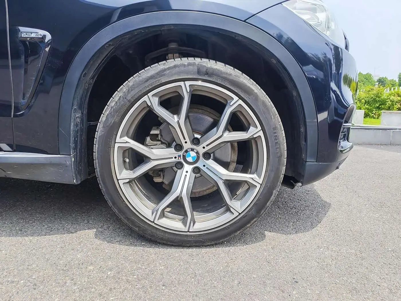 BMW X5 2016 — Photo 9/20