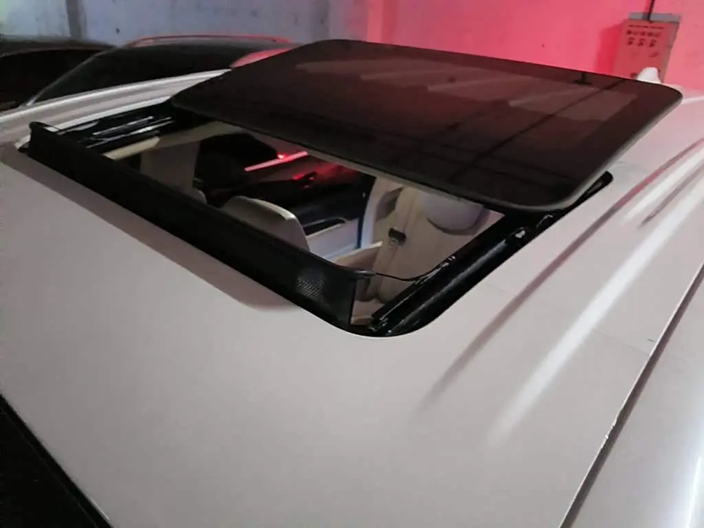 Buick GL8 New Energy 2025 — Photo 6/13