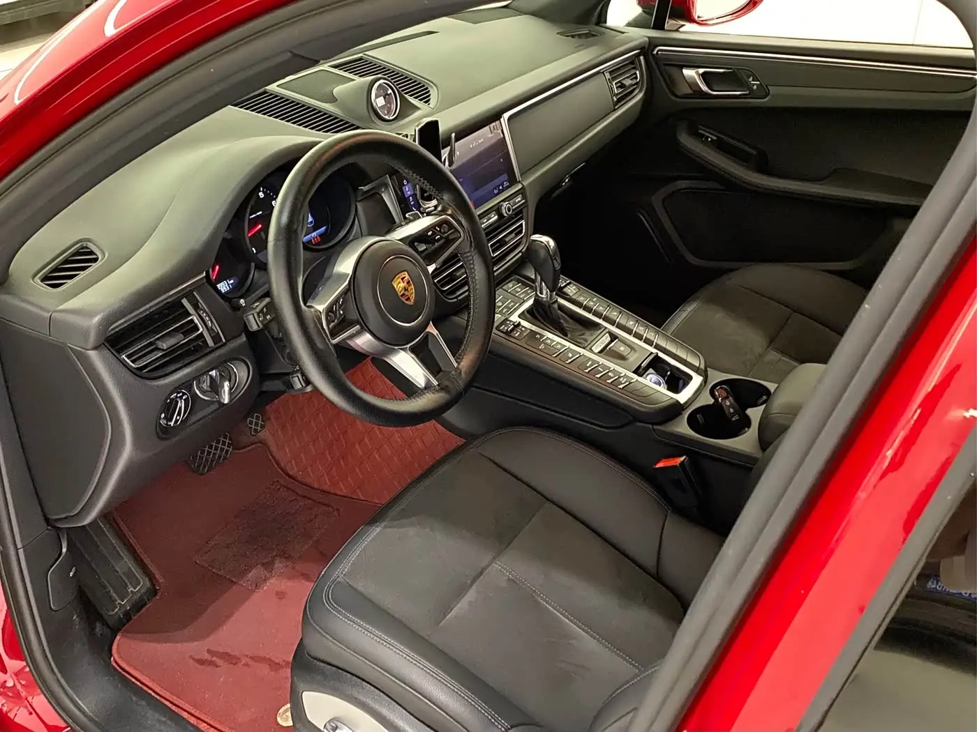 Porsche Macan 2020 — Photo 10/19