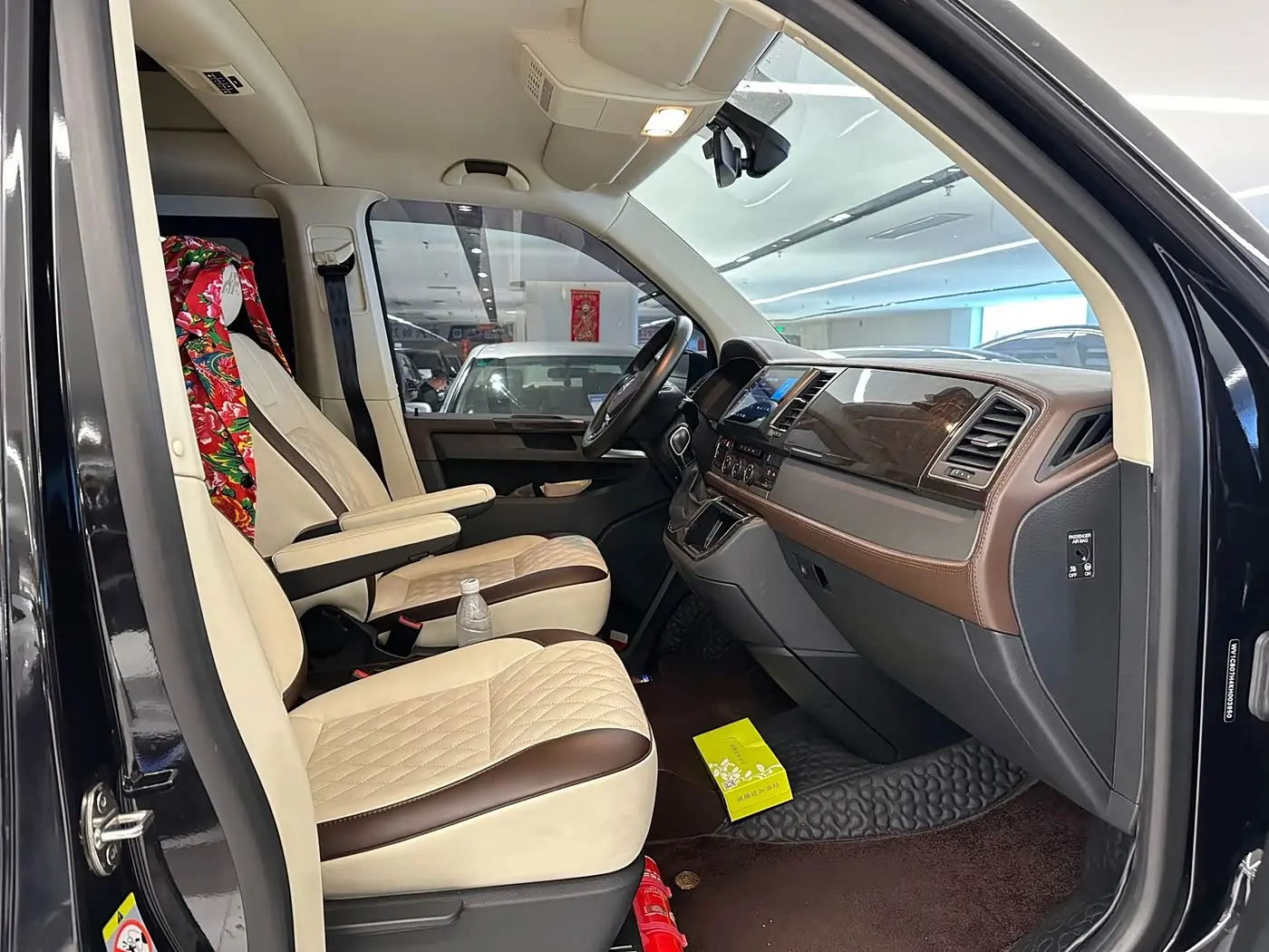 Volkswagen Caravelle 2020 — Photo 10/16
