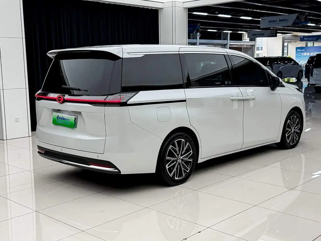 GAC Trumpchi Trumpchi E8 NEV 2024 — Фото 14/16