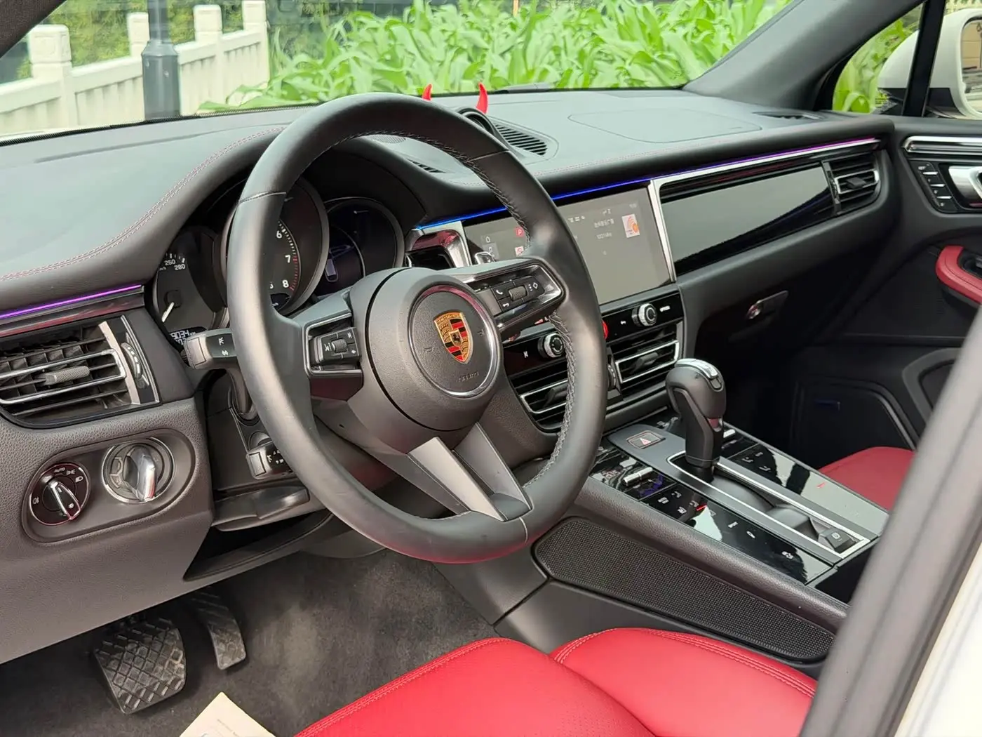 Porsche Macan 2024 — Фото 19/20
