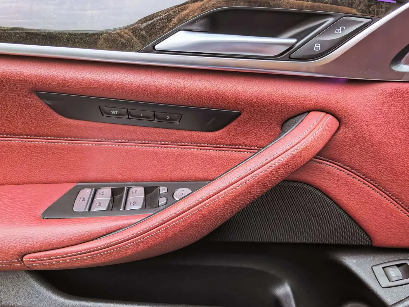 BMW 5 Series 2020 — Photo 18/20