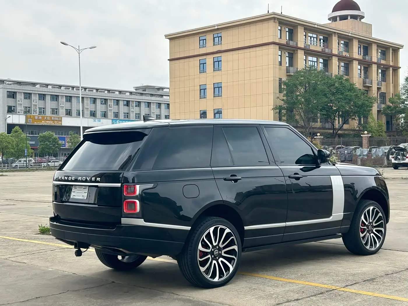 Land Rover Range Rover 2018 — Фото 4/10