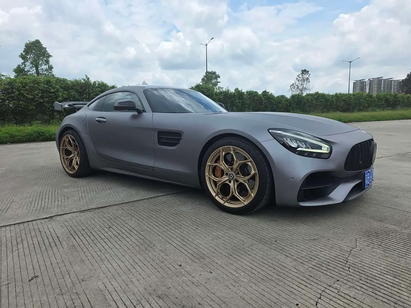 Mercedes-Benz AMG GT 2021 — Фото 1/10