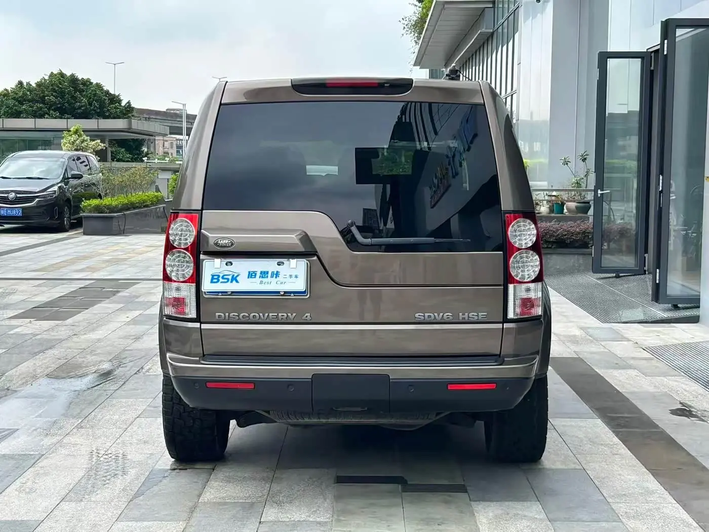 Land Rover Discovery 2012 — Фото 4/20