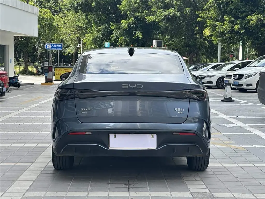 BYD Seal 06 New Energy 2025 — Фото 4/12