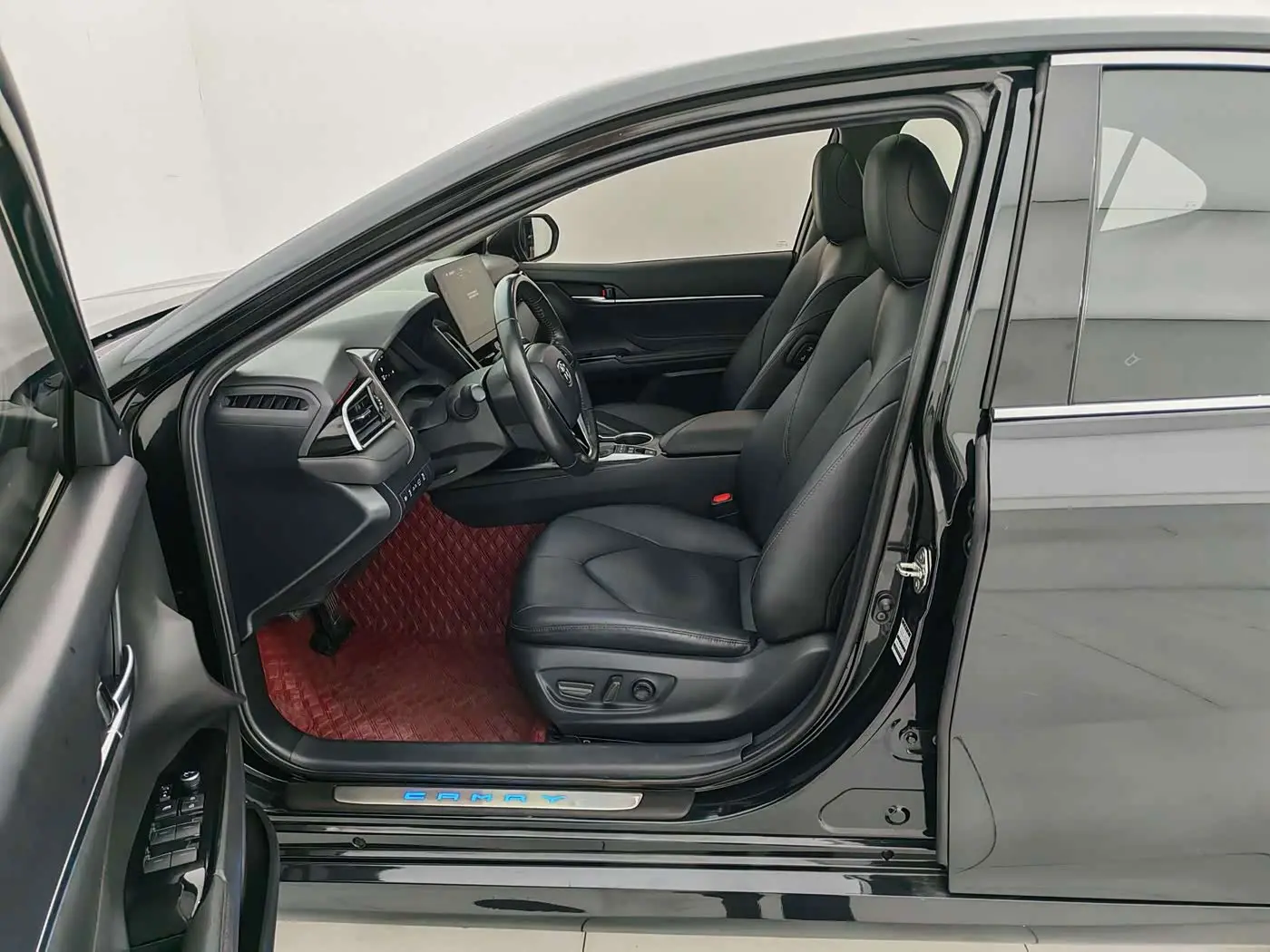 Toyota Camry 2022 — ფოტო 9/20