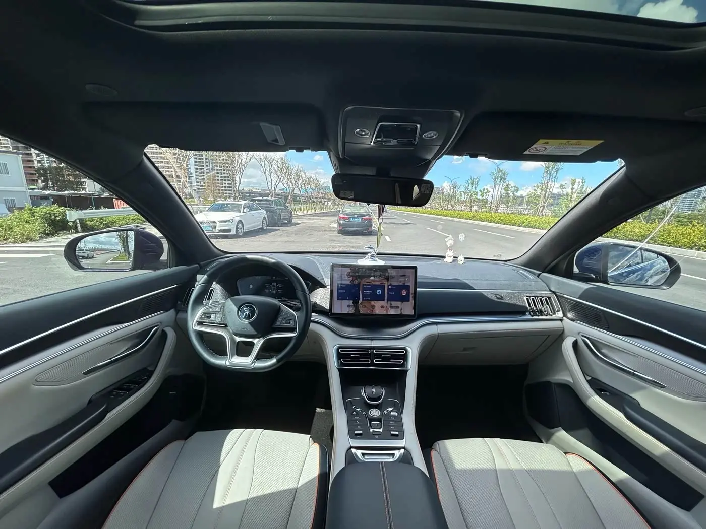 BYD Song PLUS PHEV 2023 — Photo 14/18