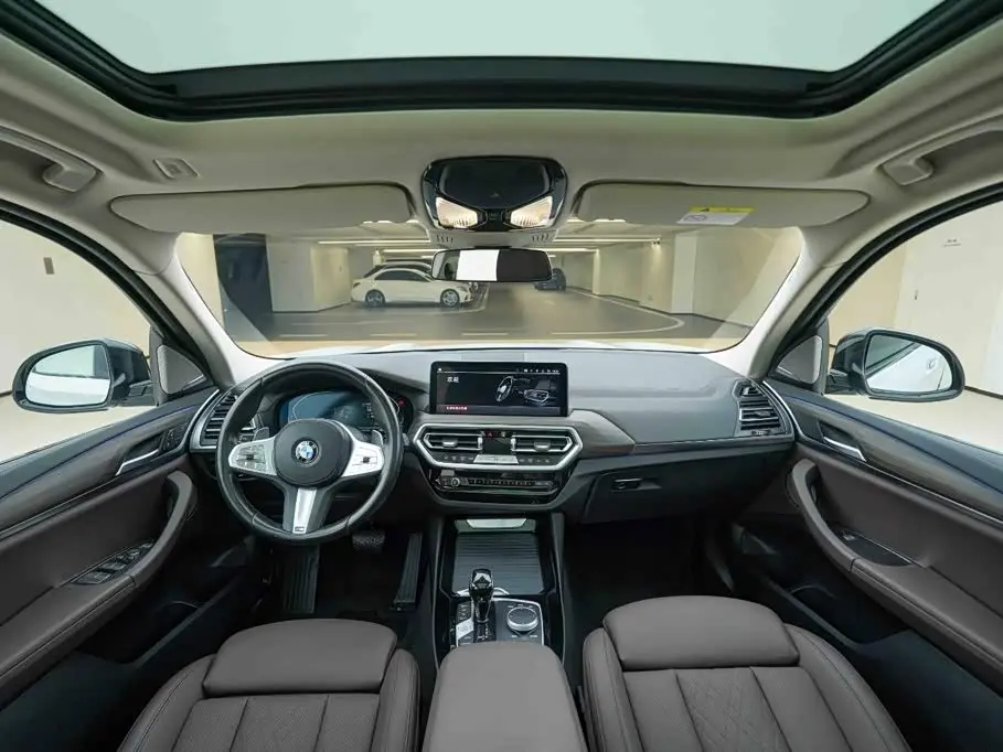 BMW X3 2023 — Photo 17/18