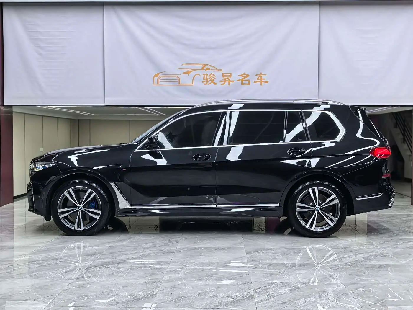 BMW X7 2021 — Фото 7/20