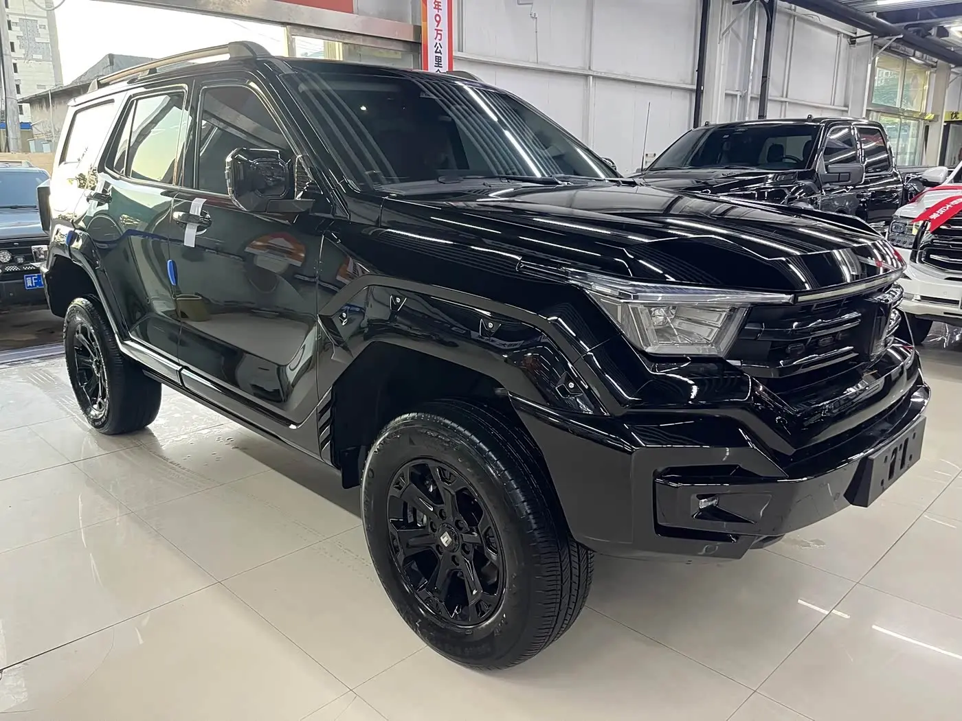 Tank 400 New Energy 2024 — Şəkil 1/9