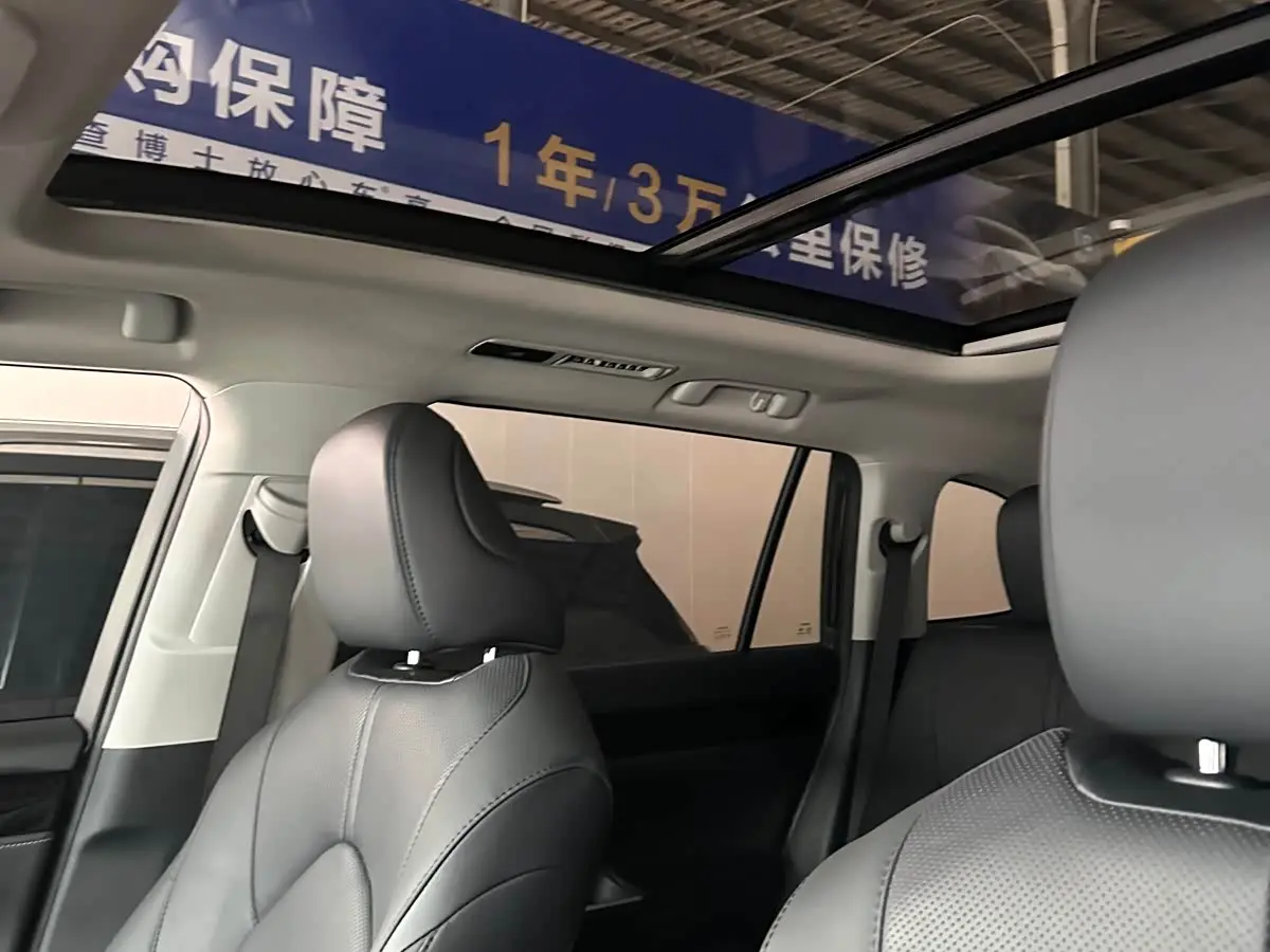 Toyota Highlander 2025 — Фото 13/20