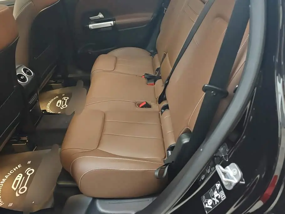 Mercedes-Benz GLB 2025 — Photo 11/16
